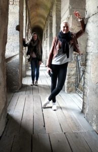 Sanne Backhead und Linsey Houben auf Erkundungstour in Trier.