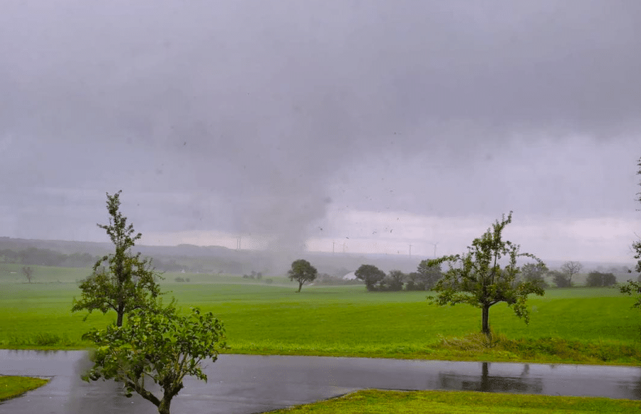 Wetterdienst bestätigt Es war ein TORNADO der über Nusbaum im