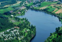 Badesaison kann kommen – Losheim besonders sauber! Vogelperspektive auf den Losheimer Stausee.