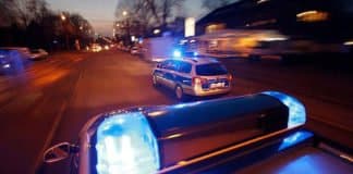 GTA Saarland: Wilde Flucht endet in Sackgasse – 25-Jähriger rast vor Polizei davon Polizeifahrzeuge im Einsatz