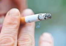 Angriff mit Pistole wegen Streit um Rauchen unter Balkon