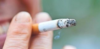 Angriff mit Pistole wegen Streit um Rauchen unter Balkon