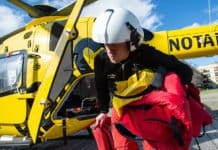 Fußgängerin von Lkw erfasst und schwer verletzt Rettungshubschrauber ADAC mit Notarzt