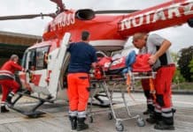 Von Pkw erfasst und auf die Windschutzscheibe geschleudert: 14-Jähriger schwerverletzt