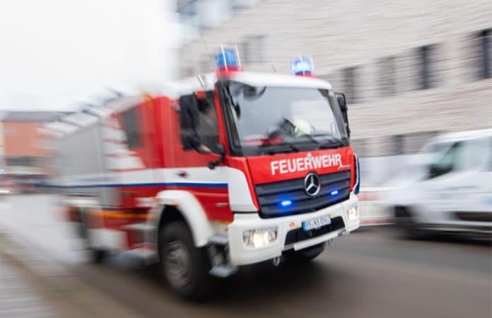 Feuerwehrfahrzeug im Einsatz