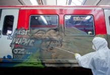 Trier: Zwei Personenzüge mit Graffiti beschmiert – Tausende Euro Schaden