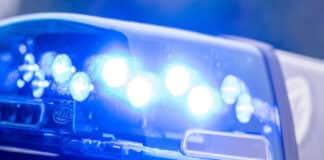 Verkehrsunfallflucht in Tawern: Wohnmobil kollidiert mit Linienbus