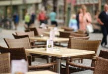Gebühren-Wahnsinn in Trier: Für Terrassen zahlen Gastronomen hier landesweit am meisten! Tisch Gastronomie