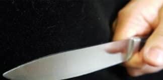 Angriff mit Küchenmesser: Eskalation unter Arbeitskollegen fordert zwei Verletzte