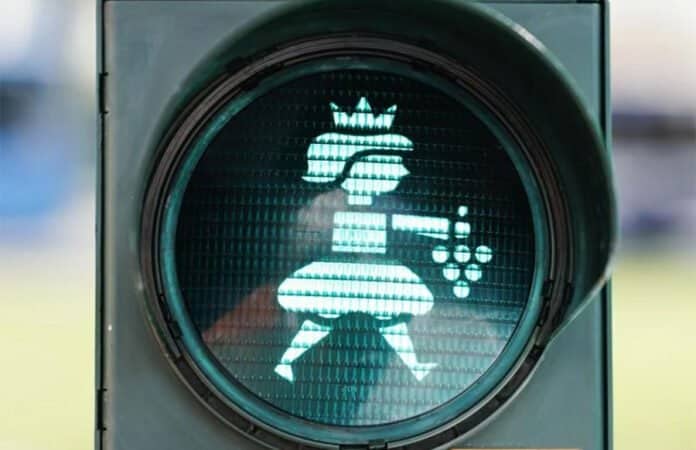 weinkoenigin-ampelmaennchen-dpa