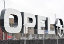 Gescheiterte „Giga-Factory“: Schweitzer lädt wegen Batteriefabrik zu rundem Tisch ein