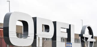 Gescheiterte „Giga-Factory“: Schweitzer lädt wegen Batteriefabrik zu rundem Tisch ein