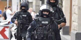 Spezialkräfte im Einsatz: Mann in psychischem Ausnahmezustand