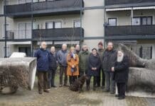 Freude über restaurierte Plastik von Franz Schönberger in Mariahof