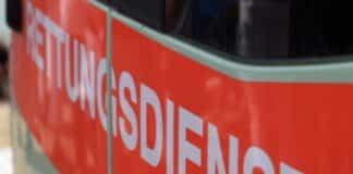 ++ Update: Frontalkollision auf der B49 — 51-Jährige stirbt an Unfallort ++