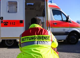 Nach Schreckmoment: Eingesperrtes Kind unverletzt aus Auto befreit