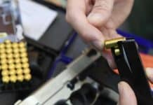 RLP: Kneipenstreit eskaliert — Trunkenbold fuchtelt mit Schreckschusswaffe herum