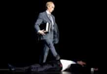 Packender Polit-Thriller, der unter die Haut geht: „Extrem teures Gift“ am Theater Trier