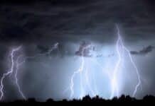 ++ Region: Kräftige Gewitter zum Wochenstart – im Laufe des Tages ruhiger ++