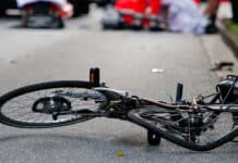 Kell am See: Auto fährt in Kind auf Fahrrad – Polizei und Notarzt im Einsatz