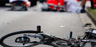 Kell am See: Auto fährt in Kind auf Fahrrad – Polizei und Notarzt im Einsatz