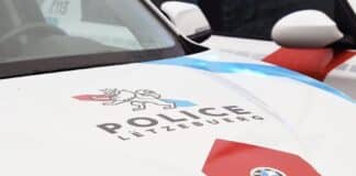 Luxemburg: Mann von zwei Tätern überfallen — Drogenfahrerin brettert über Verkehrsinsel