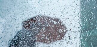 ++ Regen, Schnee, kurze Gewitter: Wechselhaftes Wetter in der Region ++