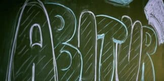 Schriftliches Abi beginnt im Saarland — Geschichte, Erdkunde, Politik auf dem Programm