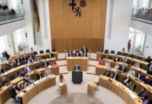 Neues Gesetz beschlossen: Mehr Schutz vor Diskriminierung durch Behörden