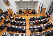 „Schlusslicht unter den Bundesländern“: Scharfe Debatte im Saar-Landtag über Wirtschaft