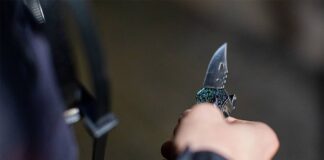 Messer-Attacke auf Polizist in Trier – 22-Jähriger vor Gericht