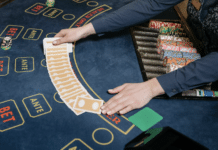 Die moderne Entwicklung weg von traditionellen Spielhallen hin zu modernen Online Casinos