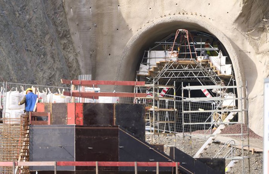 Bauarbeiten an einem Ahrtal-Bahntunnel