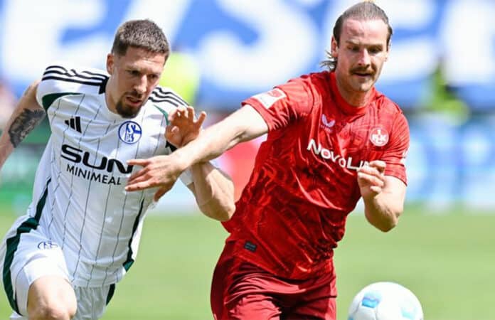 Spielszene FCK gegen Schalke 04