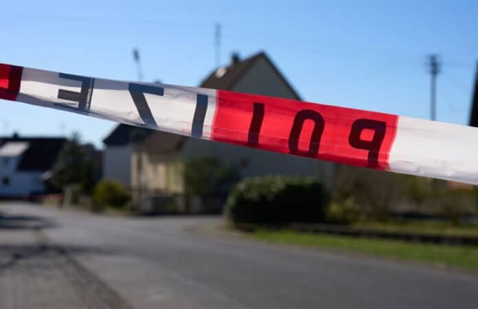 Polizeiabsperrband in Weitefeld