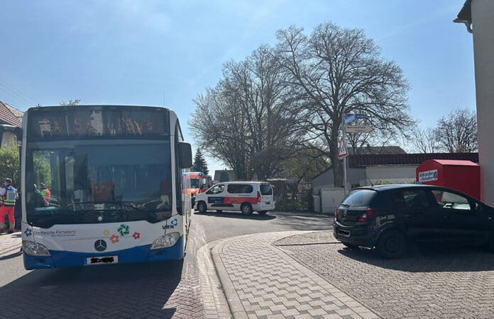 Unfall von Schulbus in Pirmasens