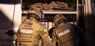 Nach Messerangriff mit Raub: SEK nimmt zwei Täter bei Bernkastel-Kues fest