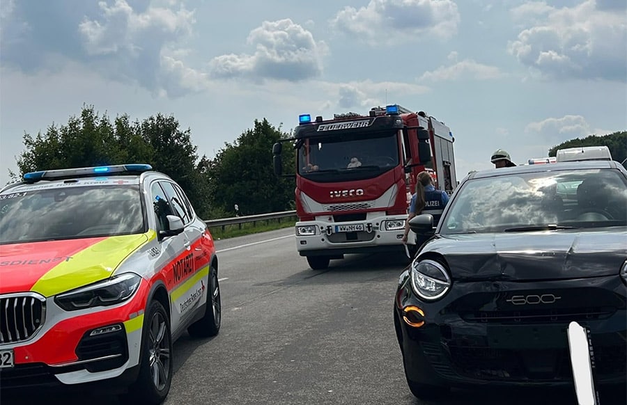 Pkw-berschl-gt-sich-nach-Crash-Autobahn-A3-voll-gesperrt