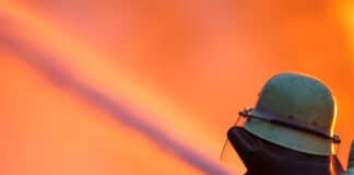 RLP: Feuer in Hochhaus-Aufzug – Menschen evakuiert