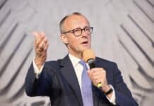 Tag der Einheit: „Neue Ruck-Rede“ von Merz erwartet – Merkel kritisiert Gästeliste