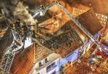 Feuer-Inferno: Holzstapel fängt Feuer – Sekunden später steht das ganze Haus in Flammen