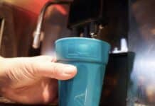 Umweltministerin Eder (Grüne) will strengere Mehrweg-Pflicht für To-Go-Angebote