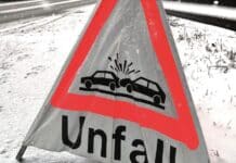 RLP: Bei Glätte mit Sommerreifen überholt – zwei Schwerverletzte bei Frontalkollision