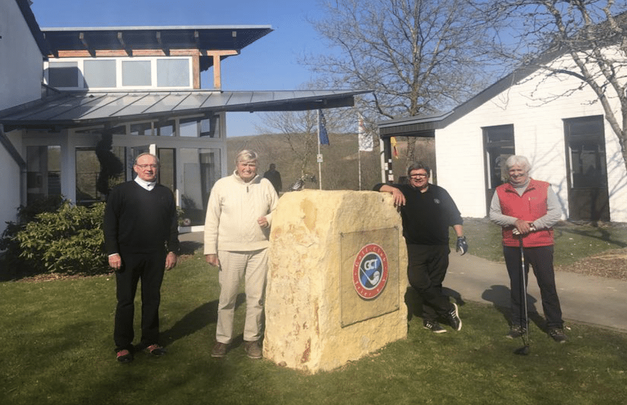 Traditionelles-Benefizspiel-Golffreunde-rund-um-Elmar-Frank-spenden-4-500-Euro