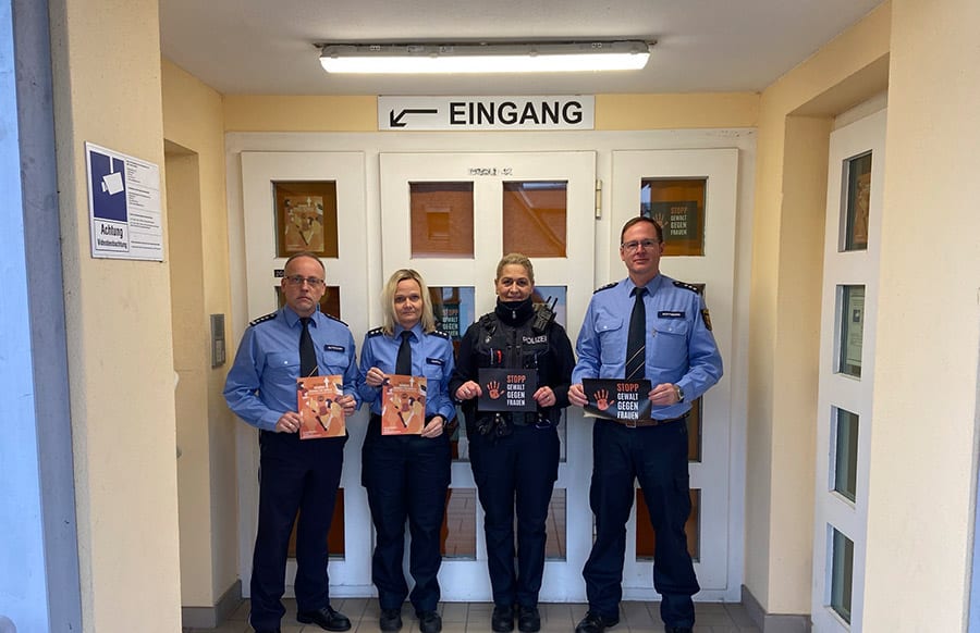 Polizei-Birkenfeld-beteiligt-sich-an-UN-Kampagne-Orange-The-World-gegen-Gewalt-an-Frauen