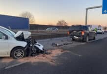 Unfallserie auf der A61: Vier Verletzte und stundenlange Sperrung