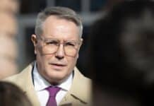 Gegen „Spalter und Motzer“: Schweitzer ruft zu Zuversicht und Zusammenhalt auf