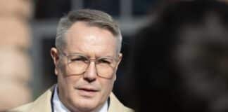 Gegen „Spalter und Motzer“: Schweitzer ruft zu Zuversicht und Zusammenhalt auf