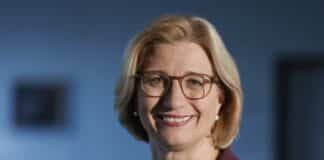 Rehlinger ruft zu Zuversicht und Zusammenhalt auf — „haben uns immer neu erfunden“