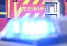 Neujahrsnacht in Schweich: Garage gerät in Brand und greift auf Dachstuhl über